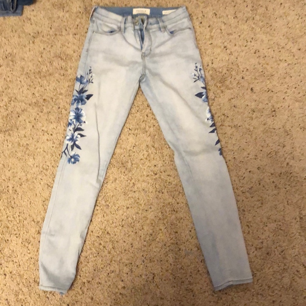 ⭐️SOLD⭐️Pacsun embroidered jeans